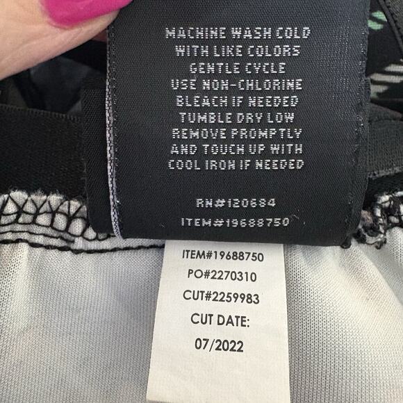 Monster High Frankie Stein Her Universe Jumper Dress Skulls Large (1170) - Picture 6 of 6